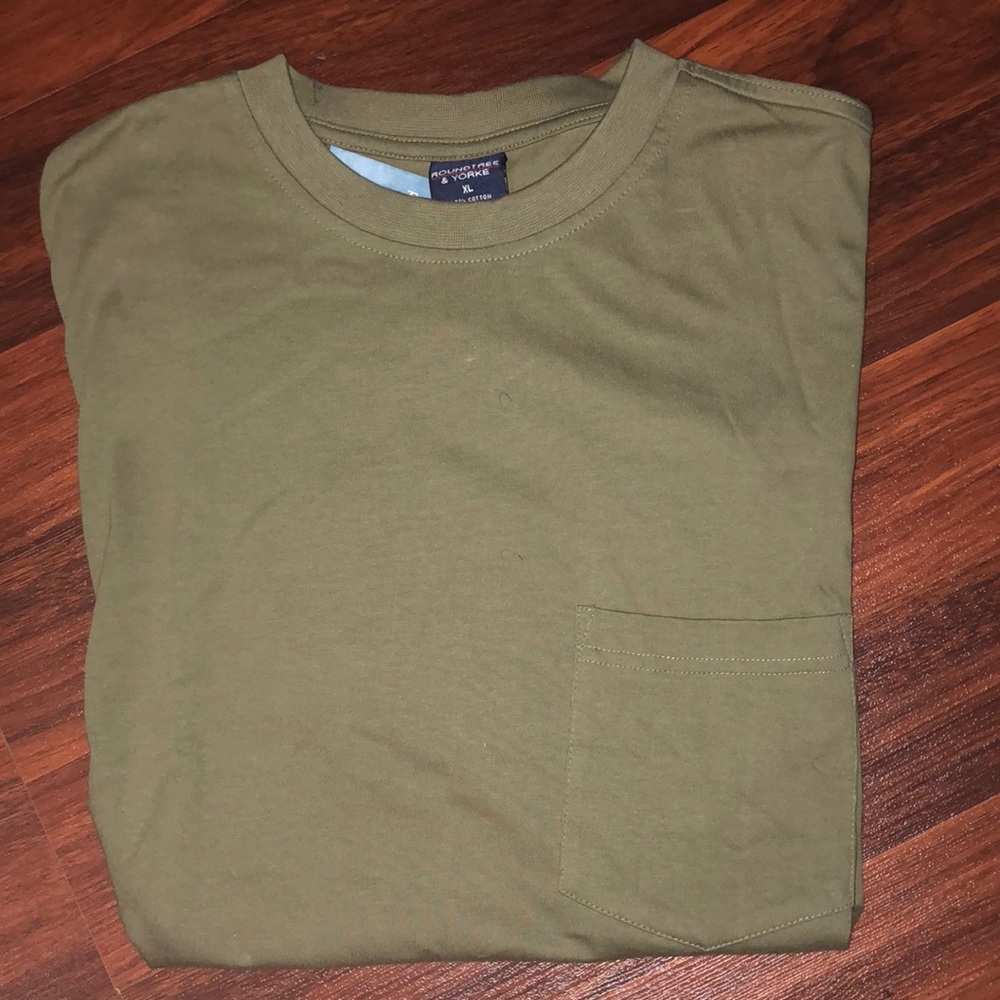 Clearance Pocket Tee❗️